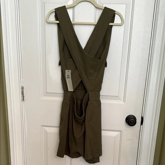 Mono B Olive Green Sleeveless Romper - Picture 4 of 11